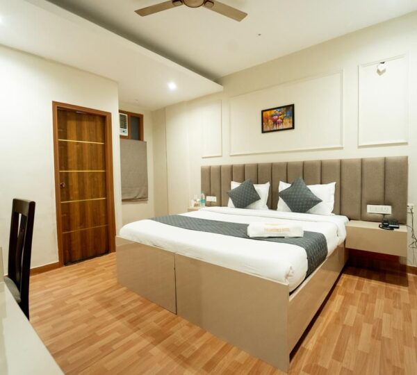 Deluxe room 1